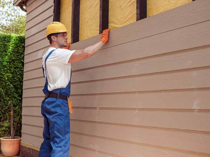 5 Benefits of Working With a Local Siding Contractor